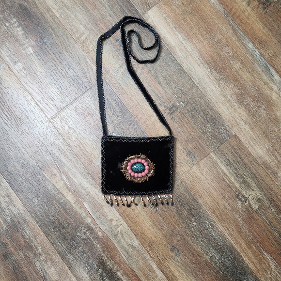 BEAUTIFUL BOHO SILK VELVET BEADED & FEATHERS CROSSBODY PURSE - Picture 13 of 13